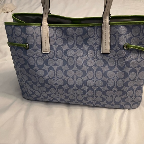 Vnt Coach pvc blue/green extra large purse and - Picture 4 of 17
